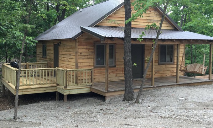 Mountain Home Cabin | #1 Fall Creek Cabins 1 mile from Lake Norfork and Mtn. Home Ar.