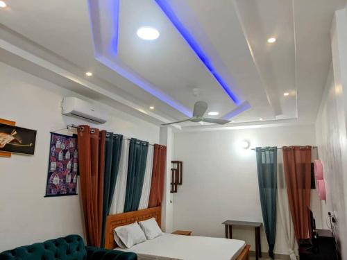 Abomey-Calavi Apartment | 1 grand studio climé meublé