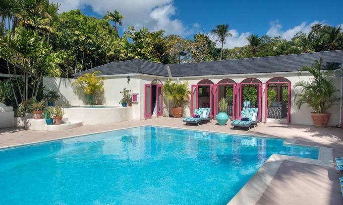 Sandy Lane Villa | #1 in Barbados! Sandy Lane Beach Estate w/50 Foot Pool, Pickleball Court! ★