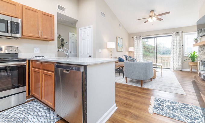 Palmetto Dunes House | 1-Level End Unit Villa with Picturesque Nature Views