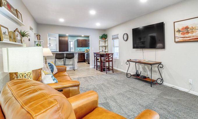 Casper House | 1 Mi to Dtwn Casper: Homey Getaway w/Yard!