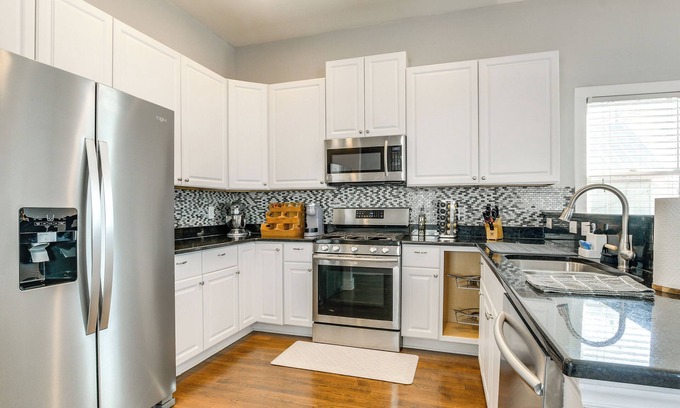 Downtown Cottage | 1 Mi to Dtwn: Home w/Backyard in Raleigh!