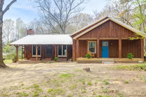 Pope House | 1 Mi to Enid Lake Peaceful Pope Getaway