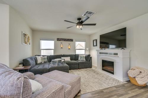 Mohave Valley House | 1 Mi to Golf Course Bright Mohave Valley Home