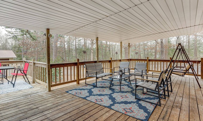 Higden House | < 1 Mi to Greers Ferry Lake: Dog-Friendly Home!