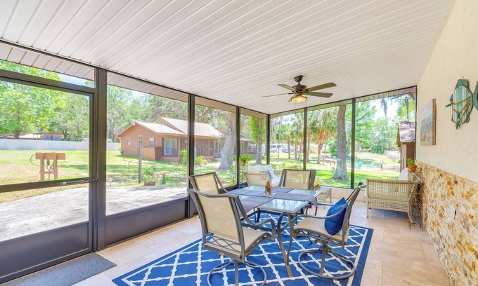 Crystal River Cottage | < 1 Mi to Lake Rousseau: Waterfront Home!