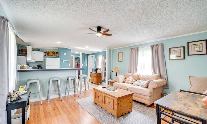 Manattee Road House | 1 Mi to Manatee Springs State Park: Cozy Getaway!