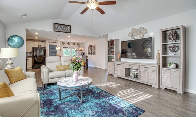 Eden House | 1 Mi to Shopping District: Chic Springfield Home