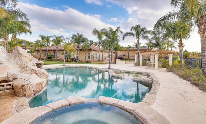 Alessandro Heights Apartment | 10 Mi to Dtwn: Riverside Triplex w/Pool