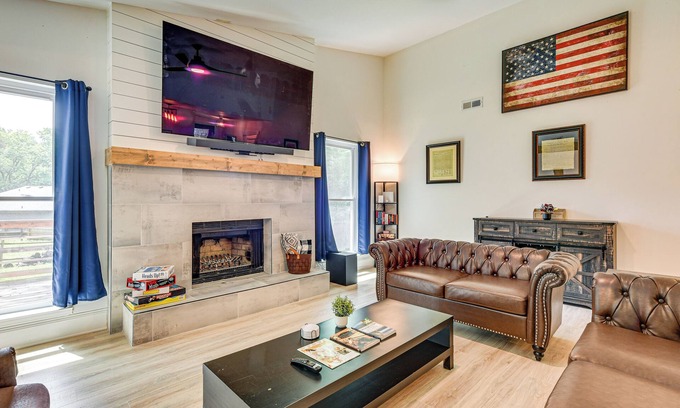 Wessex Square House | 10 Mi to Uptown Charlotte: Family Home w/Backyard