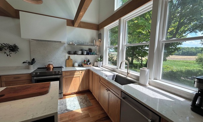 Berrien Springs Other | 10 min to Beach! Spacious Designer Farmhouse in MI Wine Country, fenced-in yard