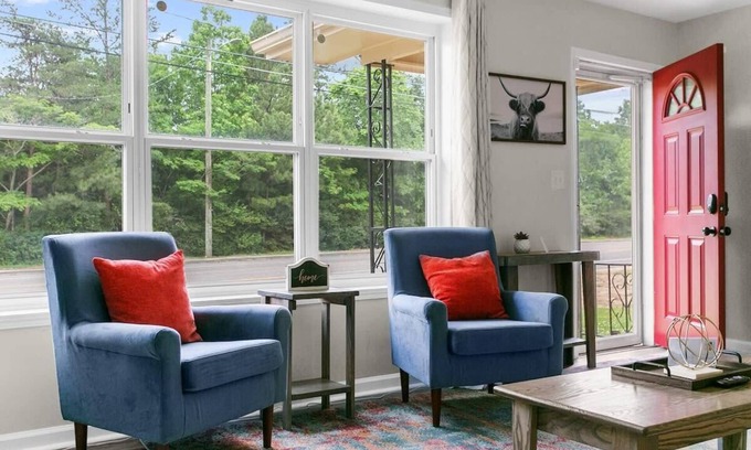 Birmingham House | 10 Mins to Downtown! Modern in Magic City- Unit A