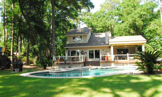 Shipyard Plantation House | 10%off wk,Private Acre Est, Heated Pool/Spa, PickleBall, Screenporch ,near beach