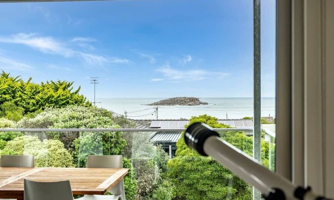 Encounter Bay House | 10 Passatt St Encounter Bay