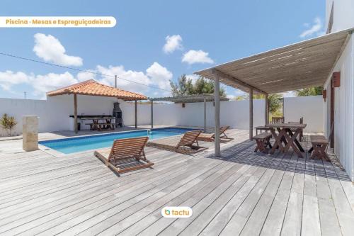 Fortim Villa | 100m from the beach in Pontal de Maceió by Tactu