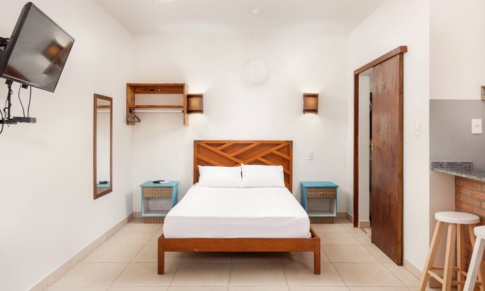 Rio Vermelho Sul Apartment | ❤101 - Studio Esmeralda, your little house on the beach