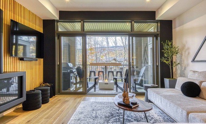 Mont-Tremblant Resort | 102 Verbier Building 7 - Alpinhaus