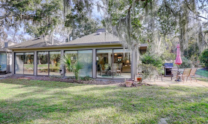 Sea Pines Villa | 104 Fairway Lane - 2 Bedroom Ground Floor Villa with Golf Views! Pet Friendly