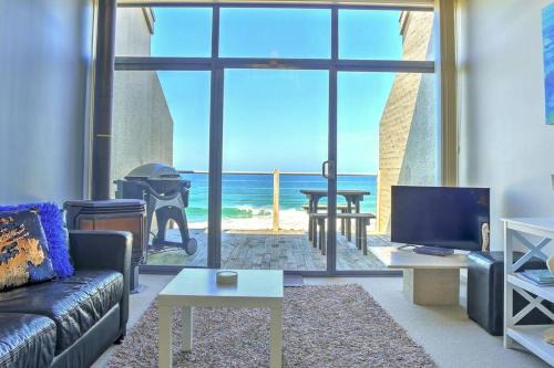 Wongarra Apartment | 11 Whitecrest Great Ocean Road Resort - Ocean View