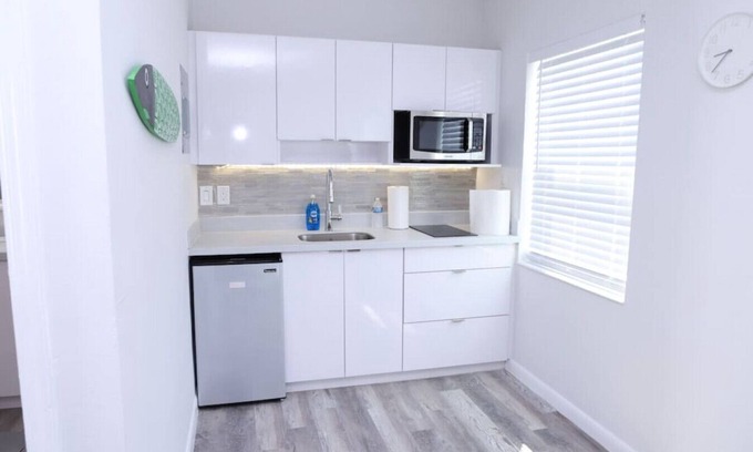 West Little Havana Apartment | 1113 Douglas rd · Cozy Studio w/parking & private patio w/BBQ