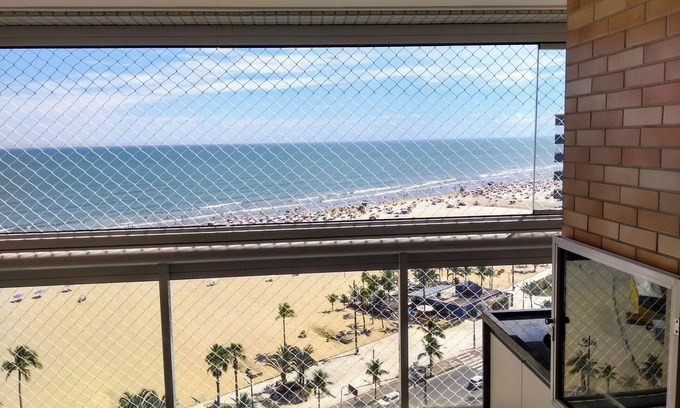 Guilhermina Apartment | 118 - Seafront apartment, barbecue + Wi-Fi + swimming pool!