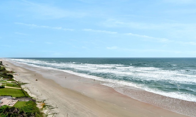 Seabreeze Park Condo | 11th Flr. Oceanfront 2/2 Dream