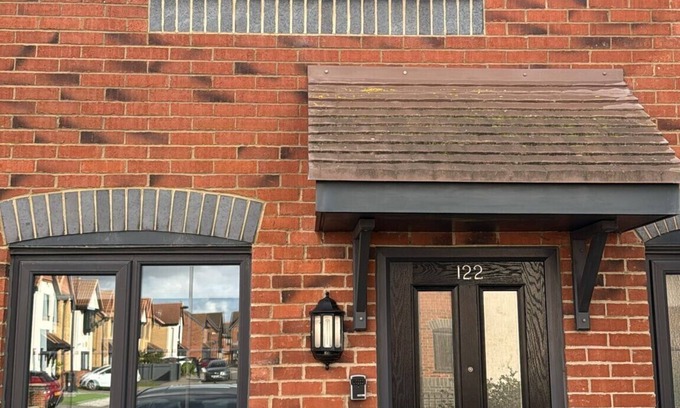 Hull House | 122 Wordcarr House