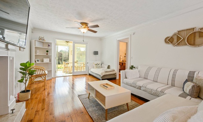 Town Center House | 1223 Settlebench Ln NW Kennesaw