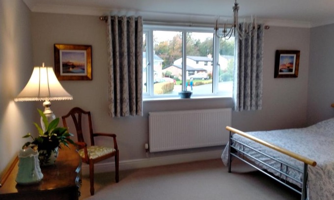 Wrexham House | 13 Green park