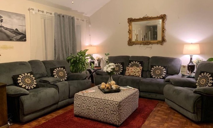 Gracewood House | 1300sq, 3 beds 2 bath Sleep 7-9 close to the master,airport ,forth Gordon,