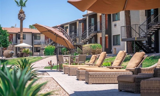 South Scottsdale Apartment | 133 Fully Furnished, amenities galore!