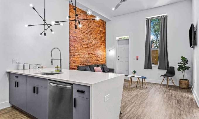 Delair Apartment | 14-2 Luxury Loft-FREE Parking- 1st flr