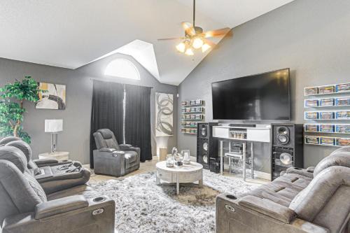 Brunswick House | 14 Mi to Jekyll Island Luxe Brunswick Home