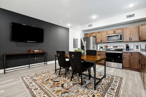 Saint Claude Apartment | 15 Bedrooms in the Heart of NOLA