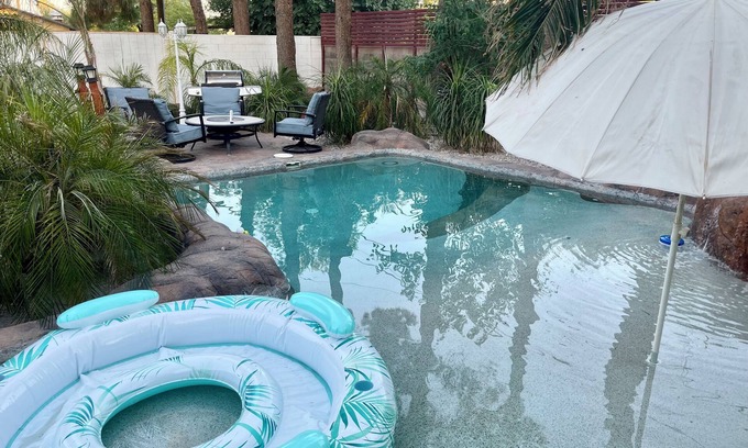 Charleston Preservation House | 15 Minutes to The Strip! Heated Beach Pool in a 2 Bedrooms 1 Bathrooms House.