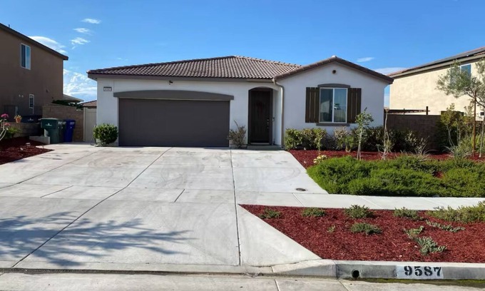 Riverside House | 15% Off Spacious And Confoetable One-Story 4 Rooms