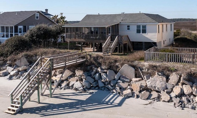 Folly Beach House | 1589 E Ashley Wayward Whims Oceanfront Classic Folly Cottage