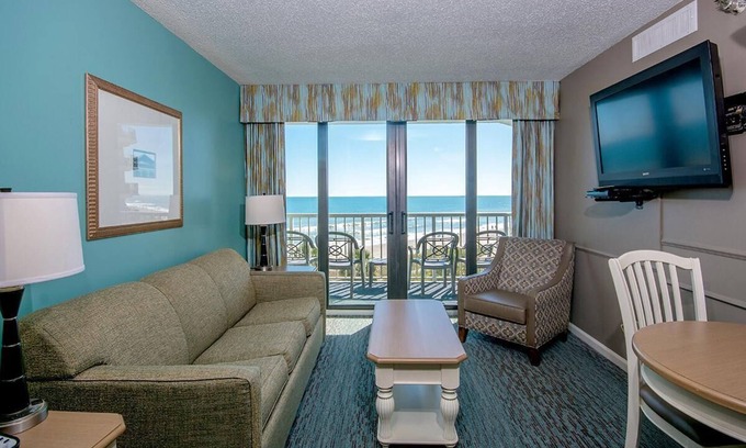 Golden Mile Condo | 15th Floor Luxury, with Ocean Views and Breakfast