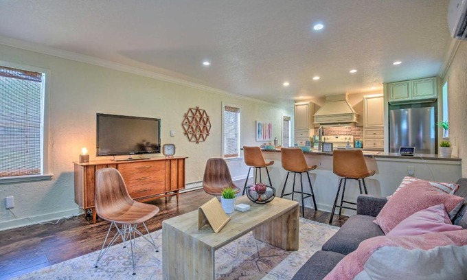 Winter Garden House | 16 Mi to Disney Cottage with Deck in Winter Garden