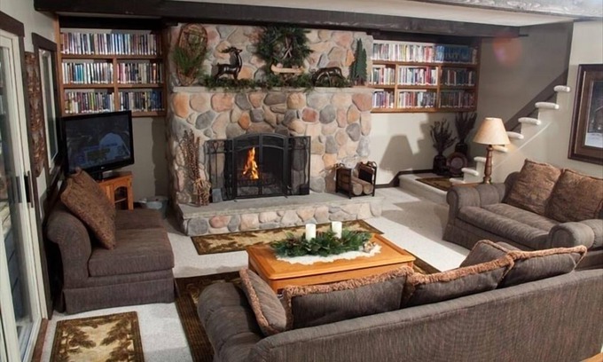 Suring House | 17 Acres of Northwoods Beauty with Direct Access to Trails - Anderson Lake Lodge