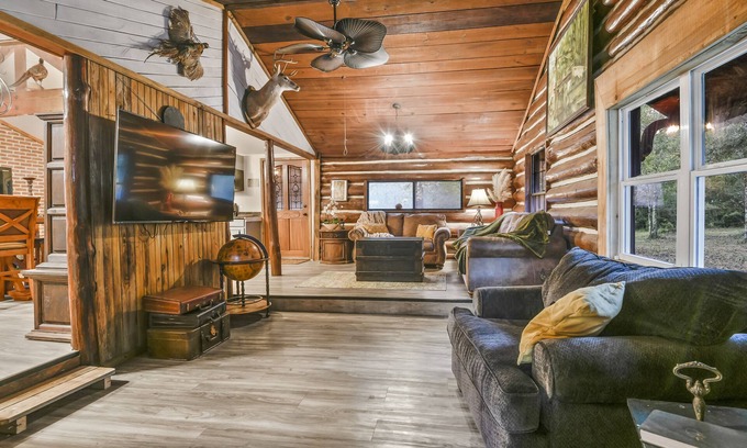 Kiln Cabin | 18 acres with 2 pond s Family friendly retreat