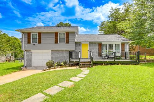 Church Street House | 18 Mi to Dtwn Atlanta Pet-Friendly Home with Yard!