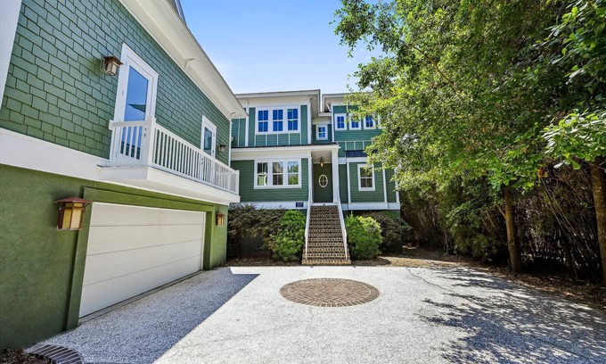 Folly Field House | 18 Sand Dollar, Oceanfront, Pool, Free Golf, Elevator, Pickleball