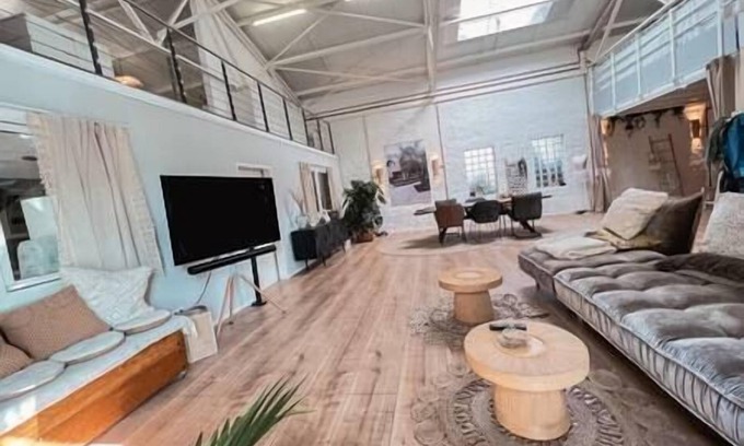 Bergisch Gladbach House | 180 square meters of star vibes at BOHOLOFT