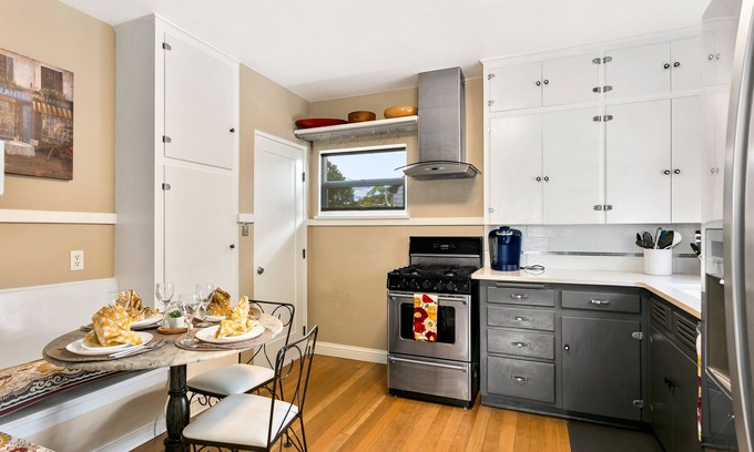 North End Cottage | 1938 Cottage | Newly Remodeled | Coveted North End