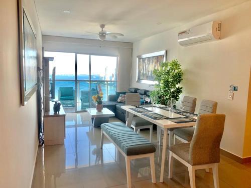 Bocagrande Apartment | 19TH FLOOR LUXURY APARTMENT BAY VIEW CARTAGENA