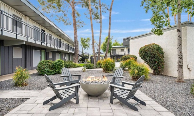 South Scottsdale Apartment | 1B1B Luxury Getaway: Pool Access and Free Parking