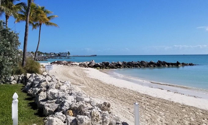 Key Colony Beach Condo | 1st Fl Condo with a Private Sandy Beach on Atlantic Ocean & Pool - fully loaded!