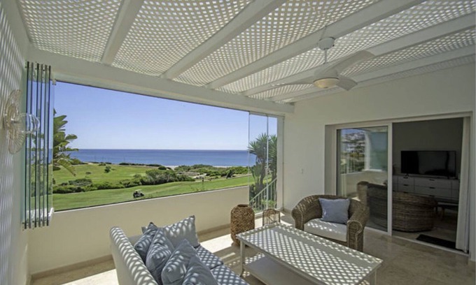 San Roque Apartment | 1st line first floor apartment with garden and exceptional sea view