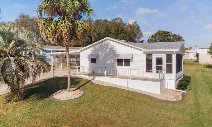 The Villages House | 2/2 Ranch home, nGolf Cart, near Shopping & Spanish Springs